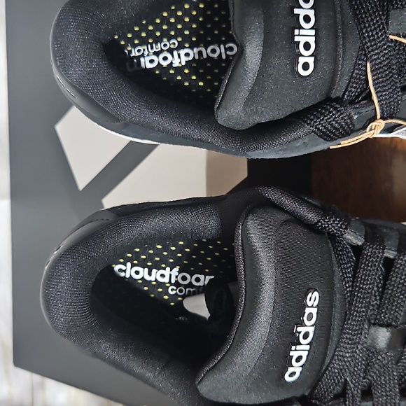 Adidas Mens Black Suede and White Sneakers - Picture 6 of 9